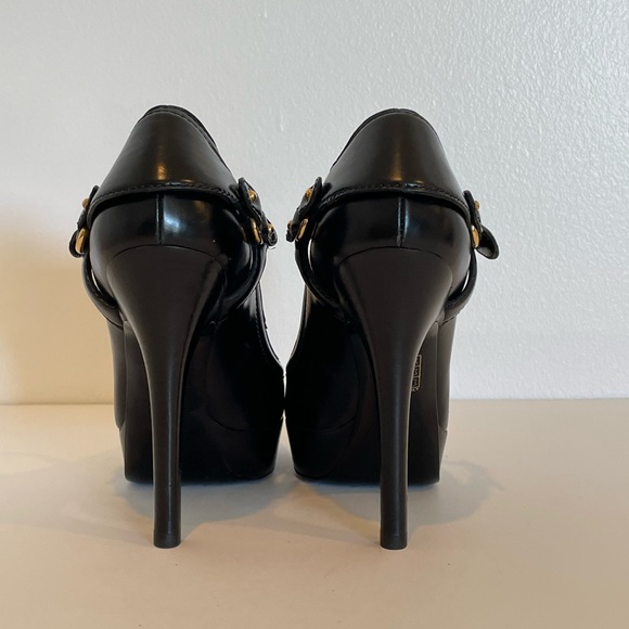 Gucci Black Pumps with Chunky Gold Accents - Size US 7 - Picture 6 of 10